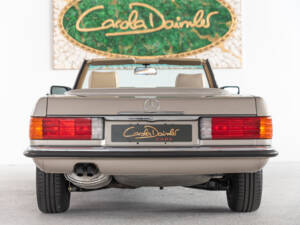 Image 9/47 of Mercedes-Benz 560 SL (1987)