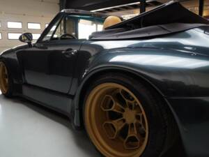 Image 47/50 of Porsche 911 Carrera RWB (1995)