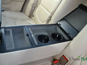 Image 30/50 of Jaguar XJ 8 3.5 (2003)