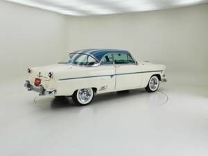 Imagen 2/15 de Ford Crestline Victoria (1954)