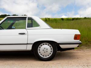 Bild 22/50 von Mercedes-Benz 560 SL (1986)