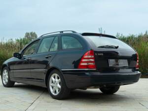 Image 14/50 de Mercedes-Benz C 320 T (2001)