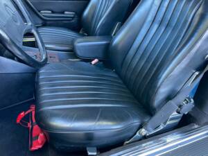 Image 16/19 of Mercedes-Benz 500 SL (1987)