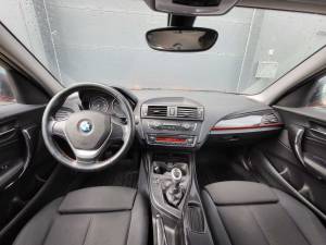 Image 12/15 of BMW 118d (2012)