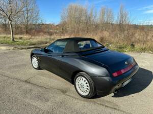 Immagine 2/21 di Alfa Romeo Spider 2.0 Twin Spark 16V (1997)