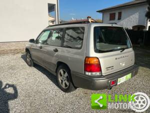 Immagine 8/10 di Subaru Forester 2.0 S-Turbo (2000)