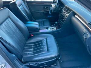 Image 14/17 of Audi A8 3.7 (1999)