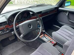 Image 12/31 of Mercedes-Benz 450 SEL 6,9 (1975)