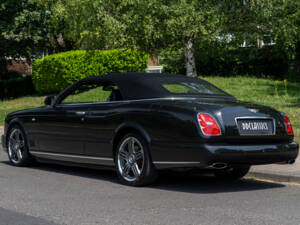 Image 8/31 of Bentley Azure T (2009)