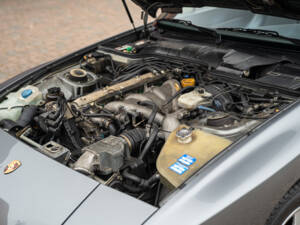 Image 13/42 de Porsche 944 S2 (1991)