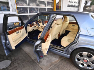 Image 13/29 of Bentley Arnage Le Mans (2001)