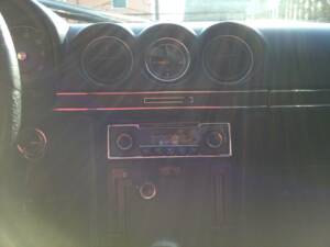Image 15/18 of Mercedes-Benz 350 SL (1971)