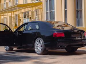 Imagen 6/68 de Bentley Flying Spur V8 S (2017)