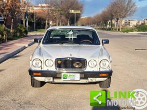 Image 3/10 of Jaguar XJ 12 (1985)