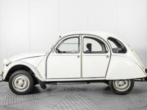 Image 9/50 de Citroën 2 CV 6 (1986)