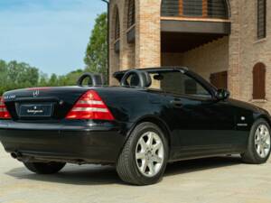 Image 9/50 of Mercedes-Benz SLK 200 Kompressor (1998)
