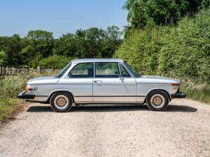 Immagine 2/22 di BMW 2002 tii (1974)