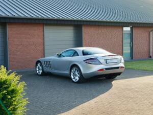 Image 11/18 of Mercedes-Benz SLR McLaren (2005)