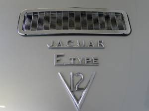 Immagine 32/48 di Jaguar E-Type V12 (2+2) (1973)