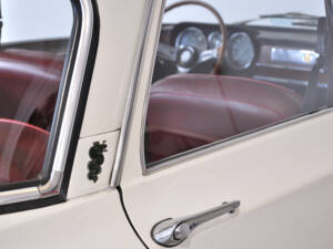 Image 32/63 of Alfa Romeo Giulia 1600 Super Biscione (1969)