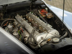 Image 21/21 of Jaguar XK 120 FHC (1952)