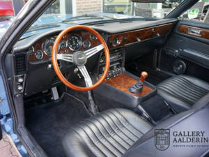 Image 14/50 of Aston Martin DBS V8 (1973)