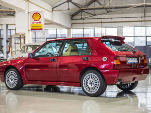 Image 5/28 de Lancia Delta HF Turbo (1995)