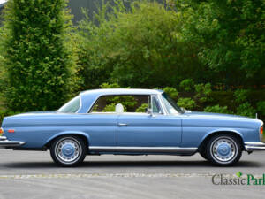 Image 6/50 of Mercedes-Benz 280 SE 3,5 (1971)