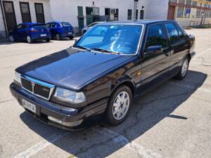 Imagen 8/15 de Lancia Thema I.E. Turbo 16V (1994)