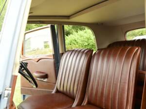 Image 23/50 of Rolls-Royce Phantom II Continental (1934)