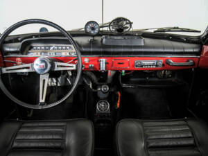 Image 7/50 of Volvo 1800 S (1965)