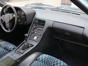 Image 35/42 de Porsche 928 (1979)