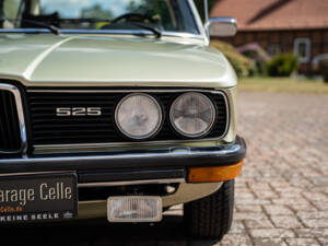 Image 5/46 of BMW 525 (1978)