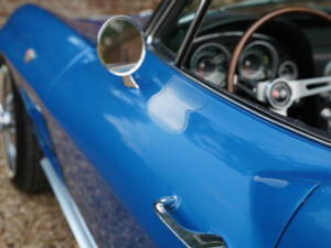 Image 38/50 of Chevrolet Corvette Sting Ray Convertible (1964)