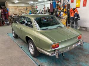 Afbeelding 6/12 van Alfa Romeo Giulia 1600 GT Junior (1974)