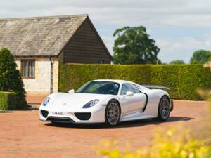 Image 8/24 of Porsche 918 Spyder (2015)