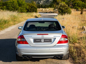 Afbeelding 43/50 van Mercedes-Benz CLK 63 AMG (2007)