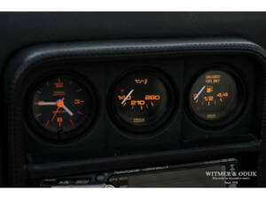Image 38/41 de Ferrari 328 GTS (1989)