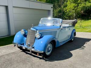 Image 1/9 of Mercedes-Benz 230 Cabriolet B (1939)