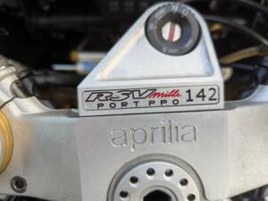 Image 14/35 of Aprilia DUMMY (2000)