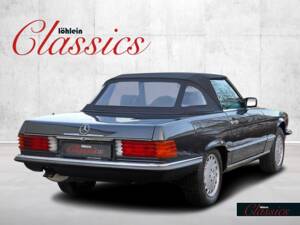 Image 2/10 de Mercedes-Benz 560 SL (1987)