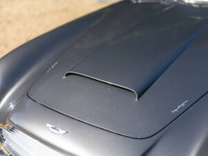 Bild 38/50 von Aston Martin DB 6 Vantage (1970)