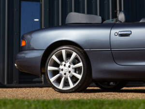 Bild 32/98 von Aston Martin DB 7 Vantage Volante (2003)