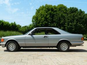 Image 4/50 de Mercedes-Benz 380 SEC (1982)