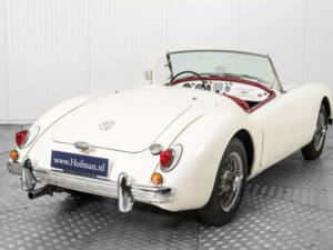 Image 26/50 of MG MGA 1500 (1957)