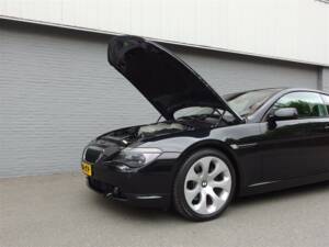 Image 84/97 de BMW 645Ci (2004)