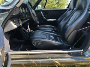 Image 33/50 of Porsche 911 Carrera 3.2 (1984)