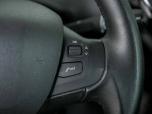 Image 25/50 of Peugeot 208 1.2 PureTech 82 (2019)