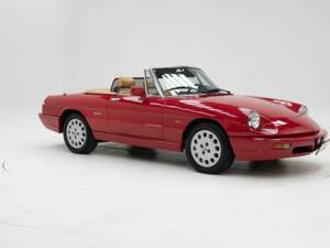 Imagen 3/15 de Alfa Romeo 2.0 Spider (1991)
