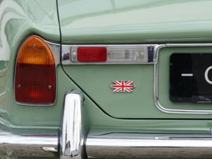 Image 16/30 of Jaguar XJ 6 4.2 (1970)